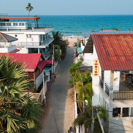 Hotel Tobiko Trincomalee Exterior photo